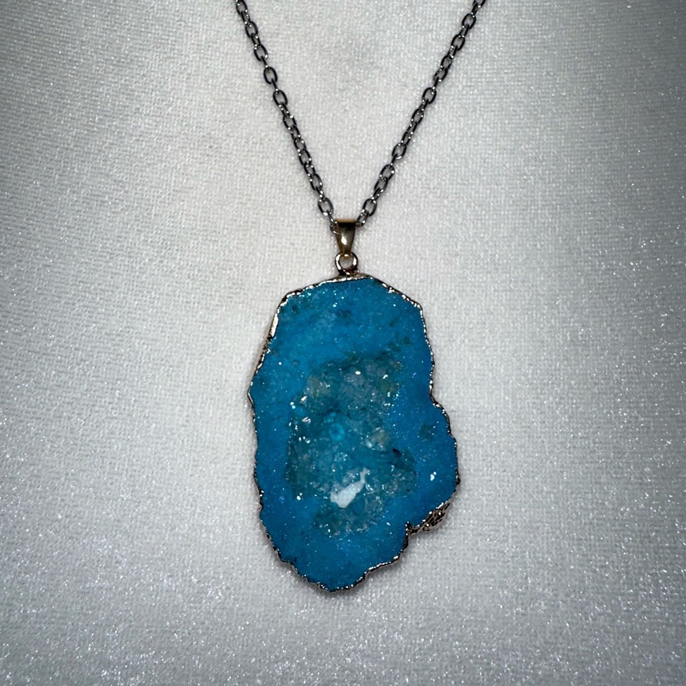 Raw Blue Amethyst Crystal Quartz Druzy Pendant Silver Necklace